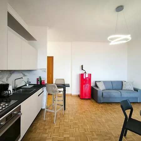 Virgi's Lejlighed Stresa